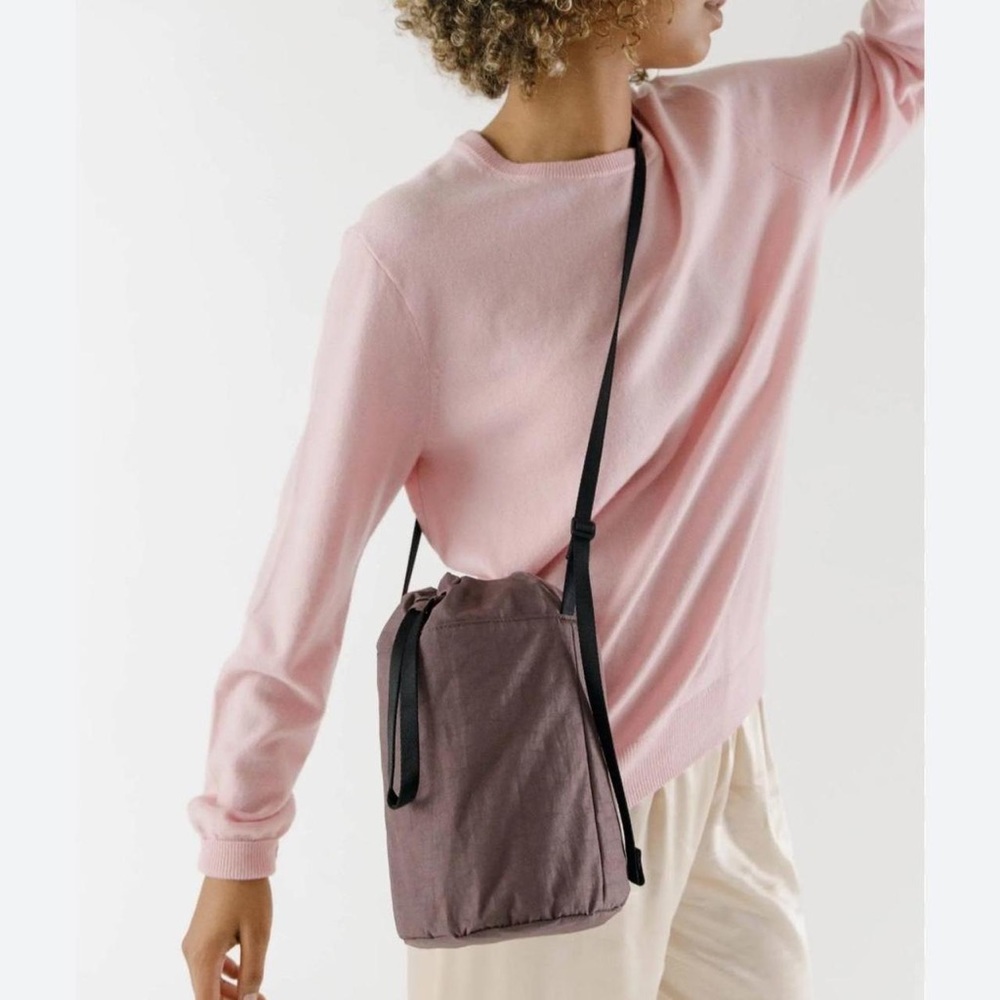 Baggu medium purple raisin bucket bag